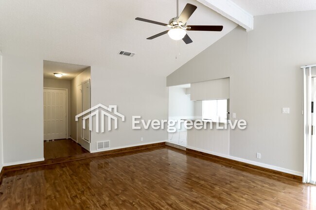 Foto del edificio - 4203 Blossom Trail