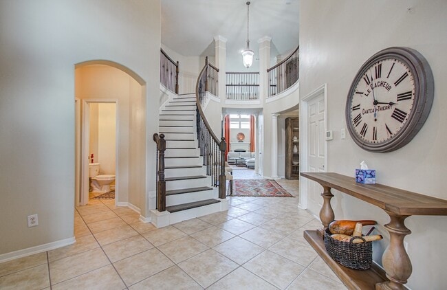 Building Photo - 26427 Sagewood Forest Dr