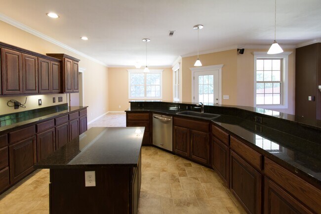 Foto del edificio - 4203 NE Kensington Ave