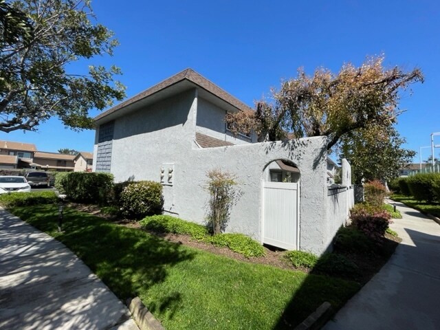 Foto del edificio - 16810 Redwing Ln