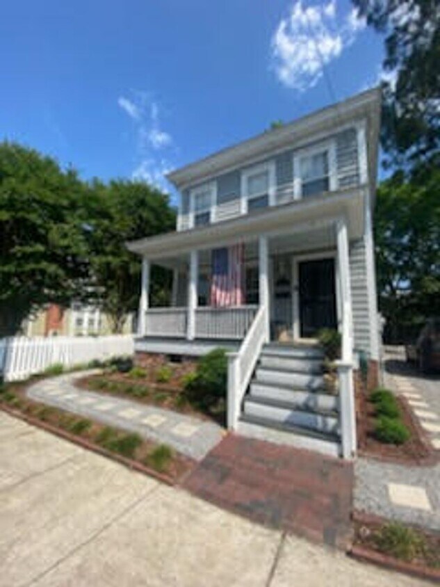 Primary Photo - Beautiful historic 3BR/1.5BA Home in Downt...