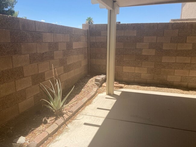 Foto del edificio - 1631 Aspen Meadows Dr