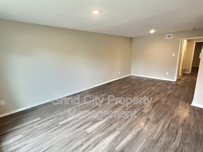 Foto del edificio - 3411 Brutonwood Cove