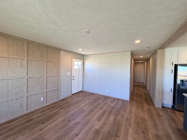 Building Photo - 2101 SW 38th St