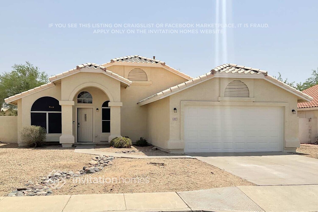 Primary Photo - 1921 N 124th Dr