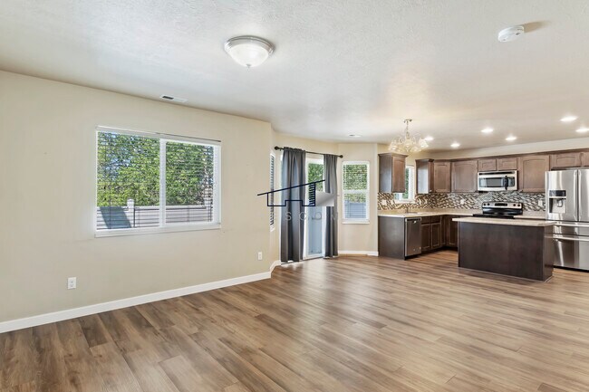Building Photo - 1029 N 740 W