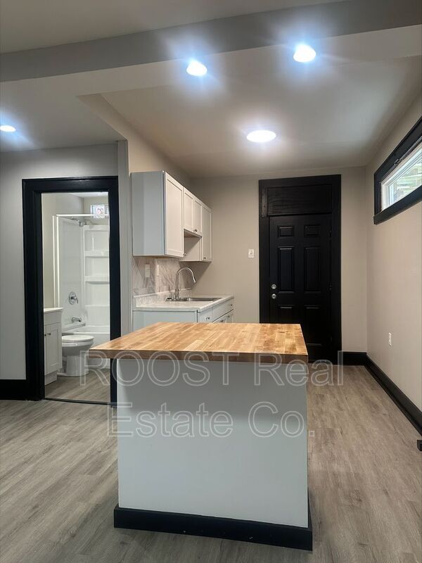 Foto del edificio - 98-100 N Hague Ave