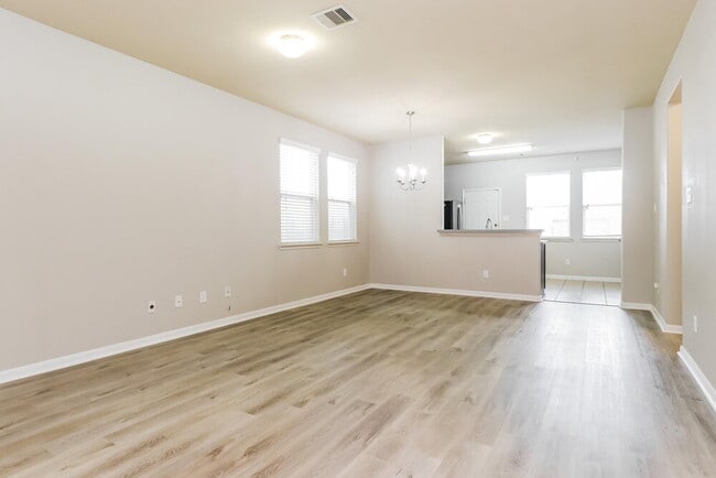 Building Photo - 13007 Echo Landing Dr
