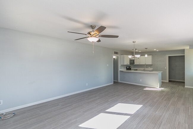 Foto del edificio - 3336 E Hubbell St