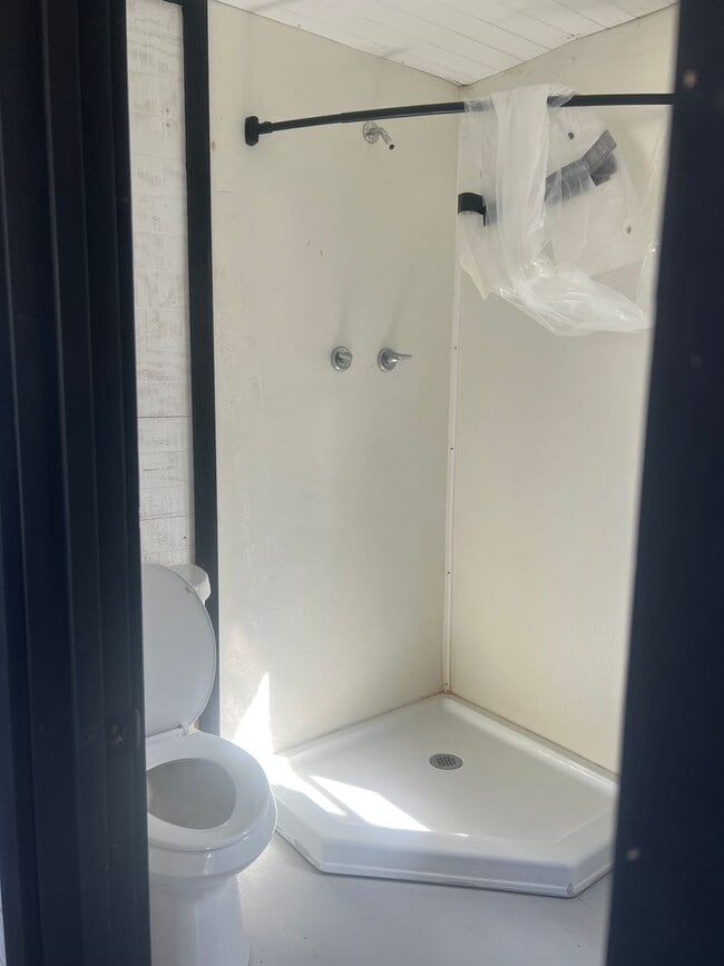 Building Photo - 113 CR 3192