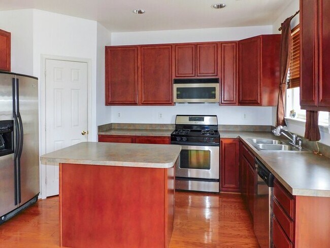 Building Photo - 2644 Lacrosse Pl