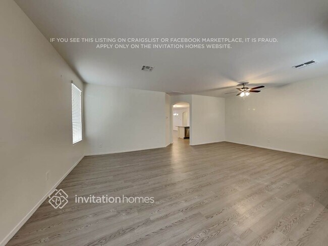 Foto del edificio - 9424 West Riverside Avenue
