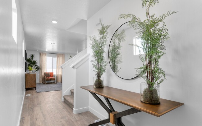 Foto del edificio - 1487 E 690 N