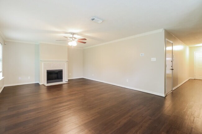 Building Photo - 3831 Woodlace Dr