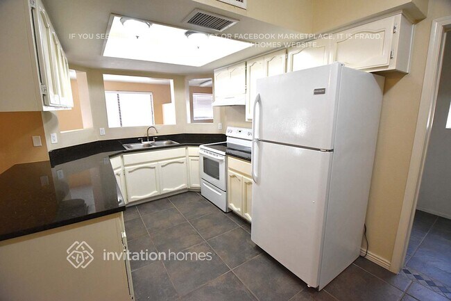 Foto del edificio - 624 W Keats Ave