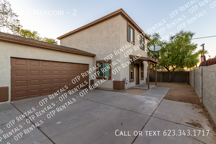 Foto principal - Remodeled 4-Bedroom, 2-Bath with Modern Up...