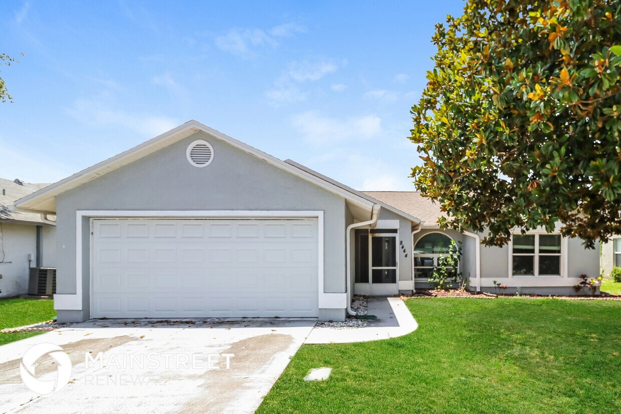 Foto principal - 8444 Yearling Ln