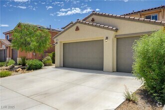 Building Photo - 2977 Queen Lake Ct