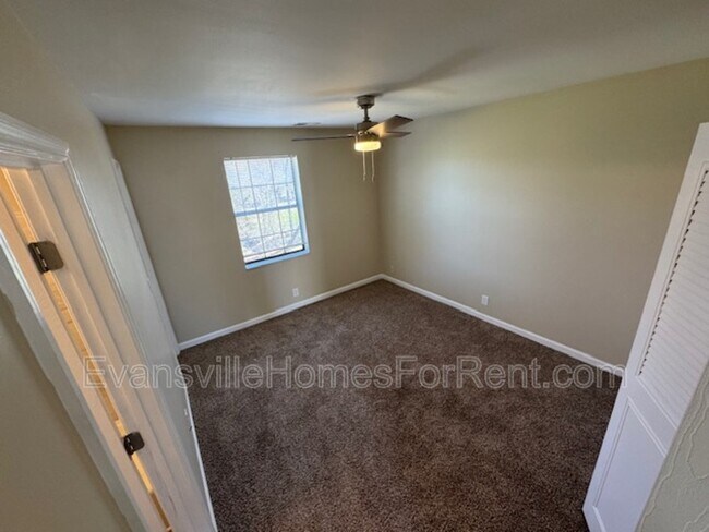 Foto del edificio - 1638 Speaker Rd