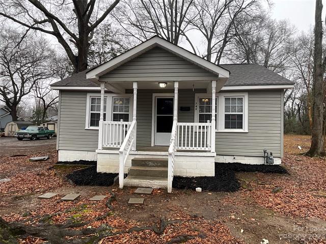 Primary Photo - 742 Green St