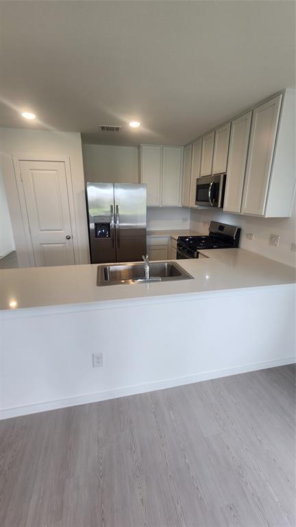 Foto del edificio - 27703 Village Cir Dr