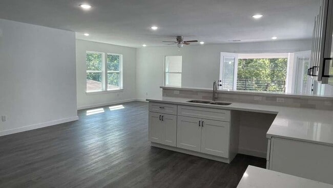 Photo - ? Brand-New Unit – 3 Bedrooms, 2.5 Bathroo... House