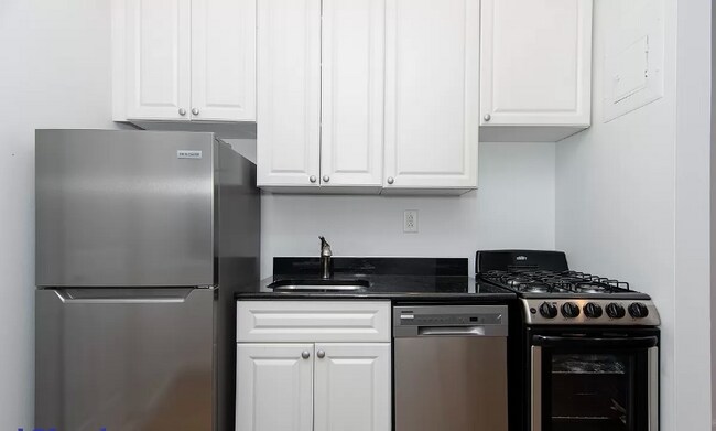 Foto del edificio - 1594 2nd Ave