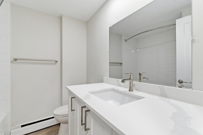 Building Photo - Studio Apartment