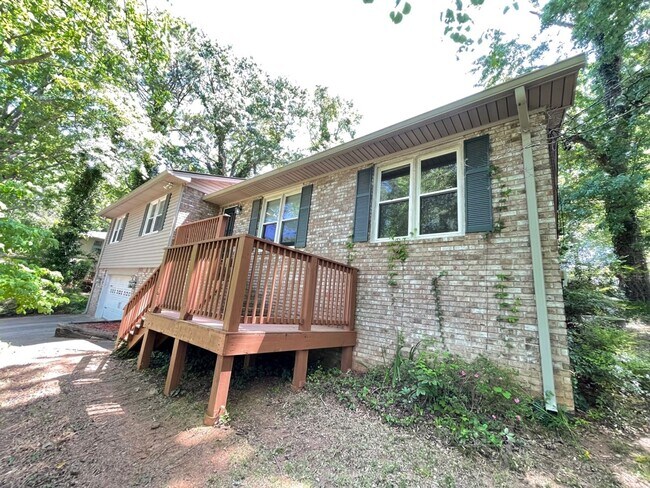 Foto del edificio - 3 bed / 2 bath in Beautiful University Heights neighborhood