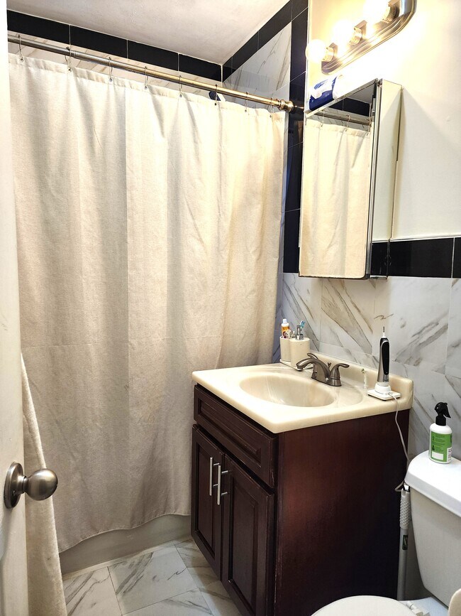 Foto del edificio - 1494 Ocean Ave