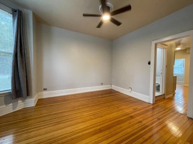 Building Photo - 2 bedroom in Chicago IL 60618