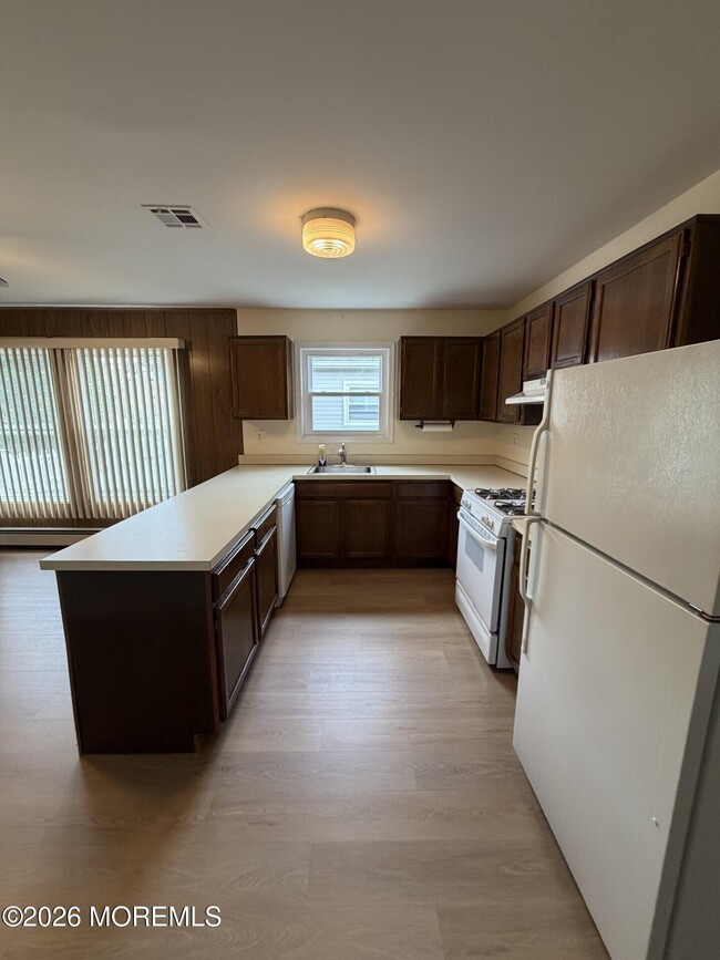 Foto del edificio - 74 Virgin Islands Dr