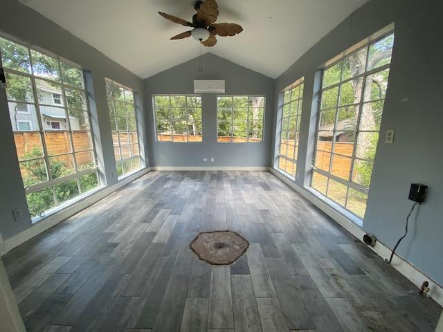 Foto del edificio - 904 Possum Trot St