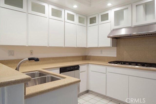 Foto del edificio - 930 Poppy Ln