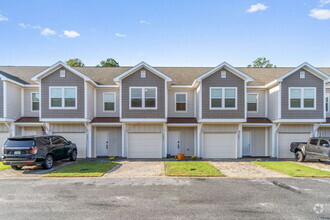 Building Photo - 1817 Stable Ln