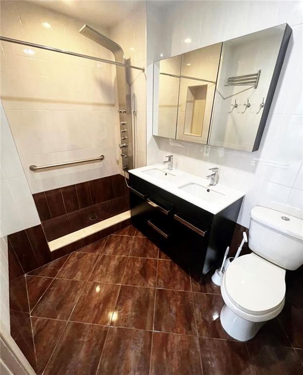 Foto del edificio - 1661 E 19th St