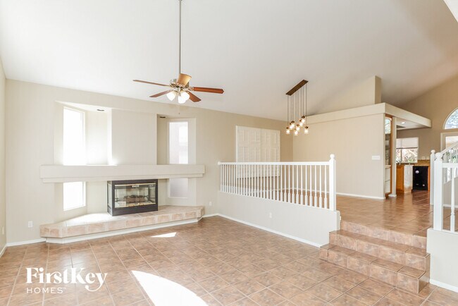 Foto del edificio - 9825 Silver Chaps Ct