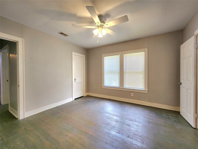 Foto del edificio - 6306 Stillman St