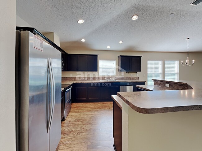 Building Photo - 563 Worcester Ct