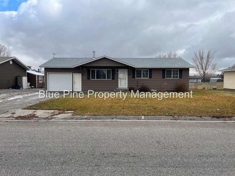 Foto principal - 700 N Farnsworth Dr