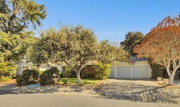 Building Photo - 1720 Humphrey Dr