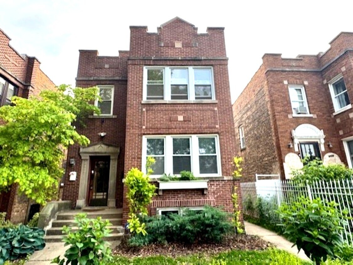 Foto principal - 6724 N Campbell Ave