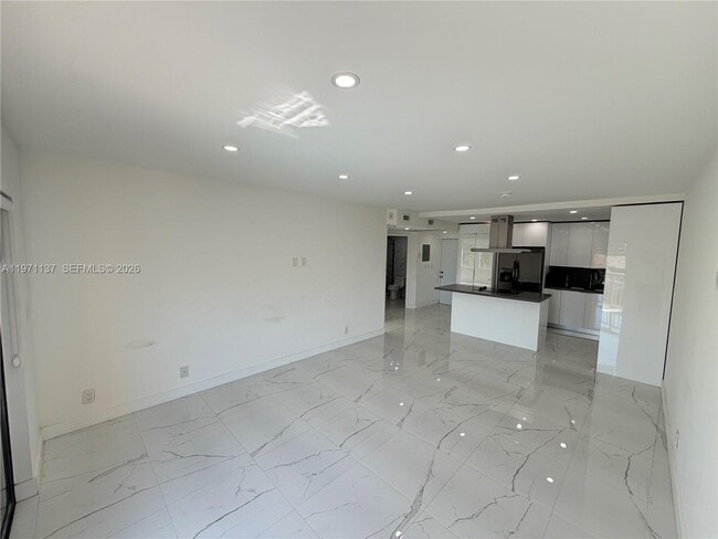 Building Photo - 8290 Lake Dr