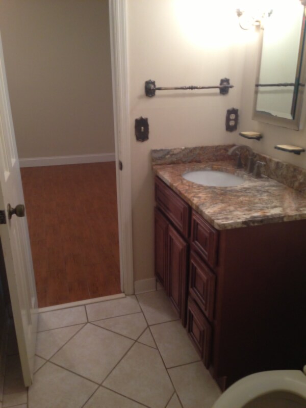 Building Photo - 125 Heatherwood Ln