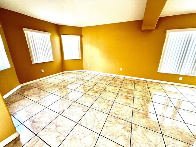 Building Photo - 5414 Turtle Crossing Loop