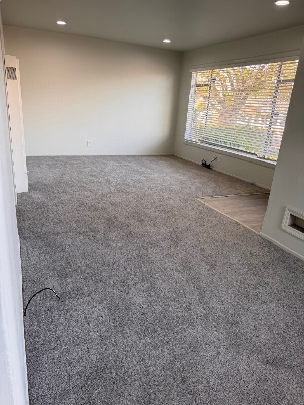 Building Photo - 622 Carpino Ave