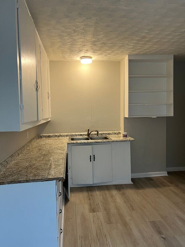 Foto del edificio - 235 N Oakland Ave