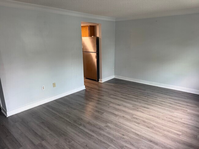 Building Photo - 9732 Springfield Woods Cir