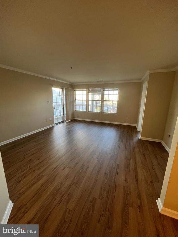 Building Photo - 8103 Lacy Dr