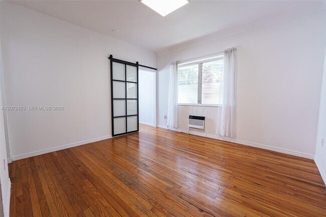 Foto del edificio - 1351 Meridian Ave